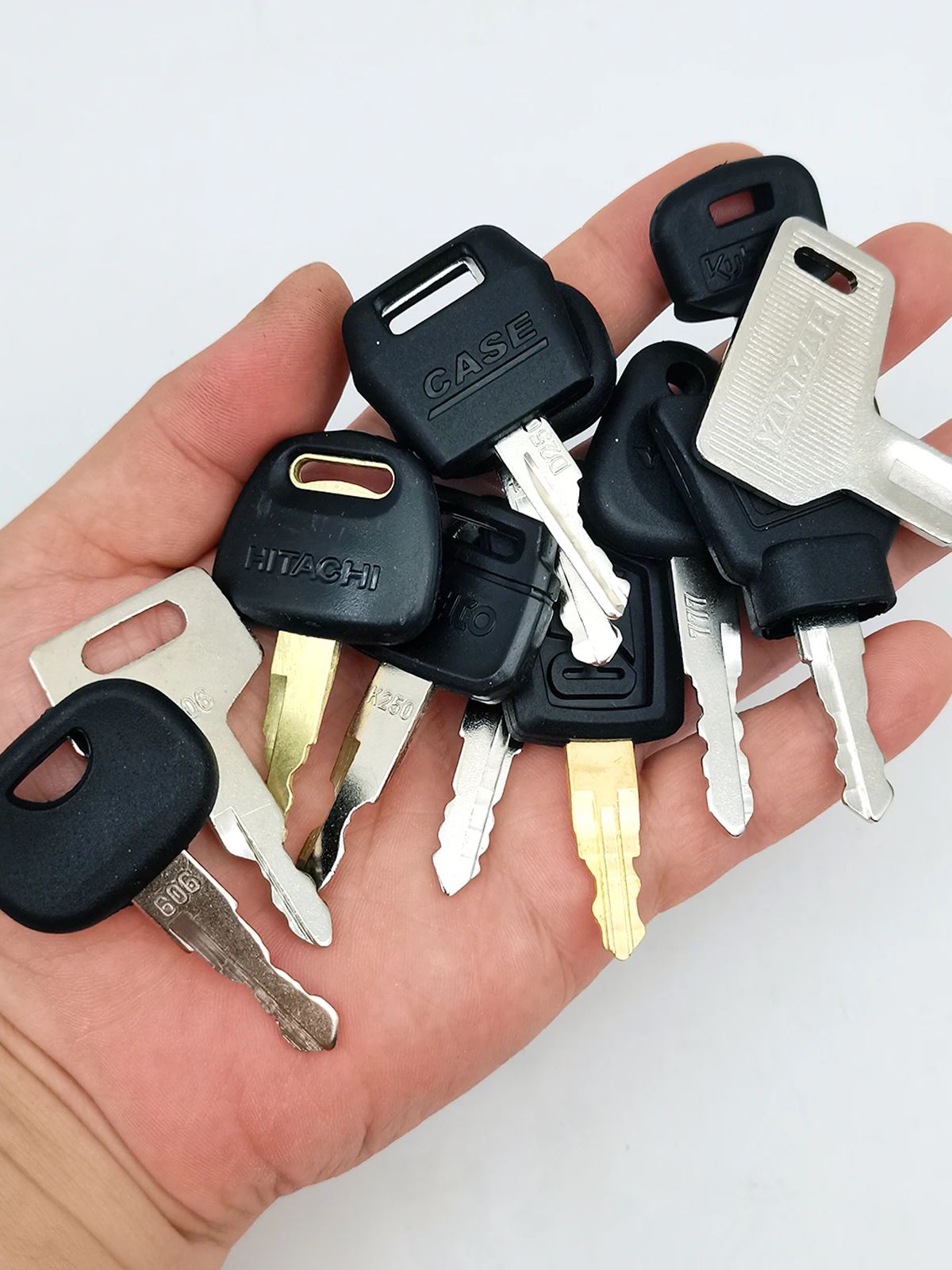 12 type doorlock lgnition Key  - огляд і ціна Heavy Equipment Bobcat